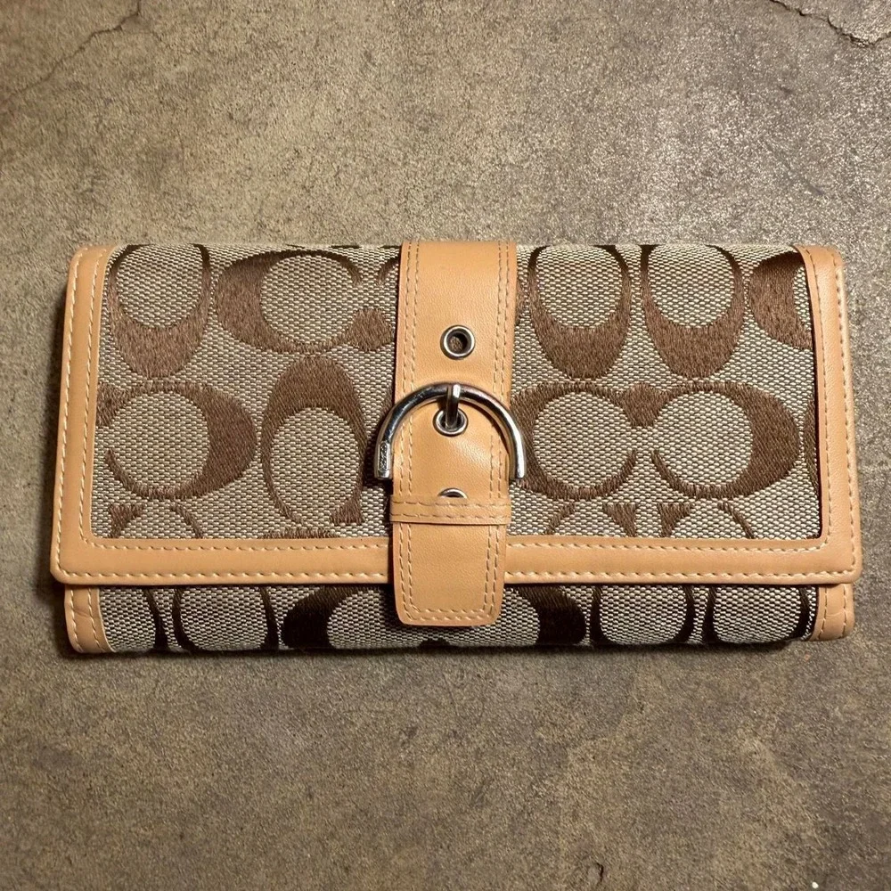Coach Soho Signature C Buckle Trifold Wallet Khaki Tan Vintage Y2K